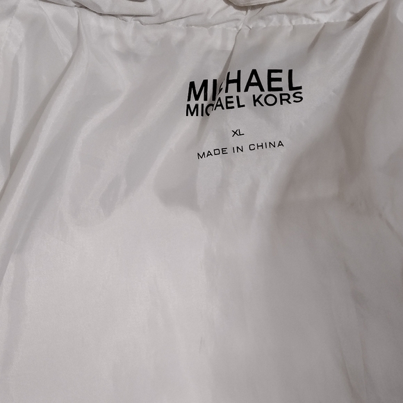 Michael kors white XL puffy jacket - Picture 3 of 3